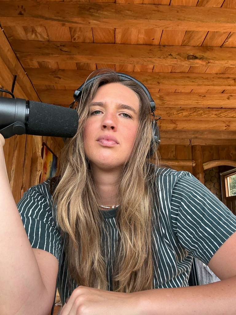 SOLRIAH singing